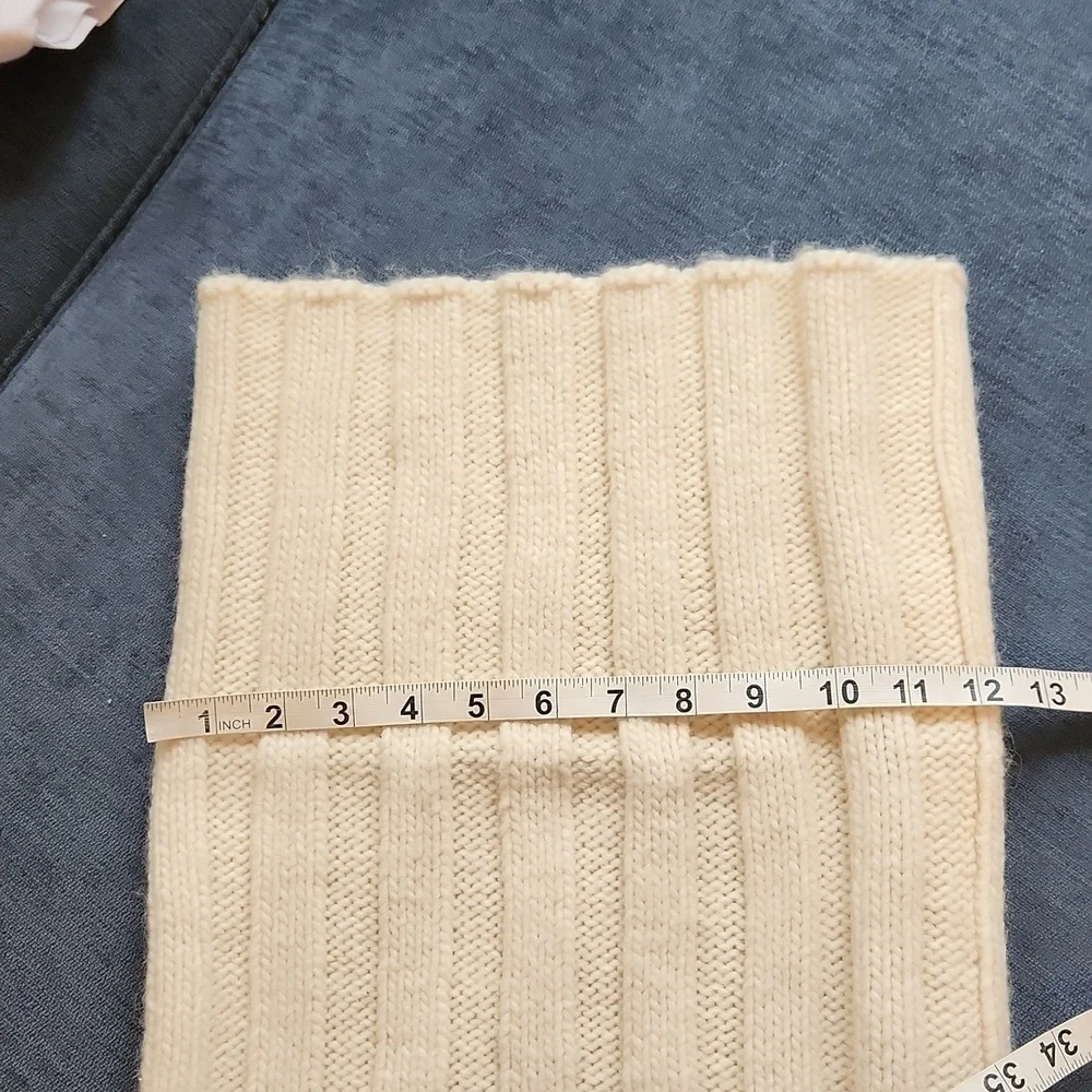 NWOT Banana Republic ivory merino wool/alpaca/acrylic turtleneck scarf